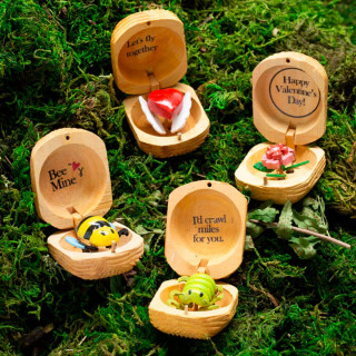 FIGURE LOVE BUGS GG286-A 