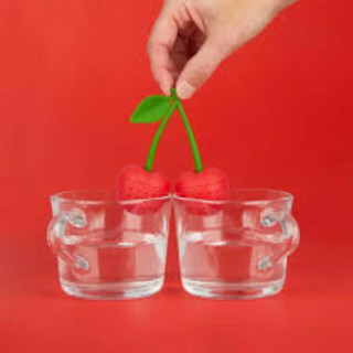 DVOSTRUKI INFUZER ZA ČAJ CHERRY RED SILIKON 