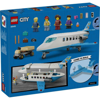 PUTNIČKI AVION 