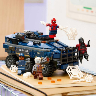 SPIDER-MAN -POTJERA ZA ZATVORSKIM VOZILOM 