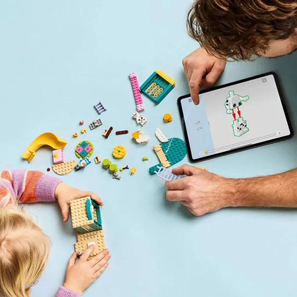 LEGO 4PLUS BERRY 2025 ZABAVA NA IGRALIŠTU SA BLUEY I CHLOE 4+ 