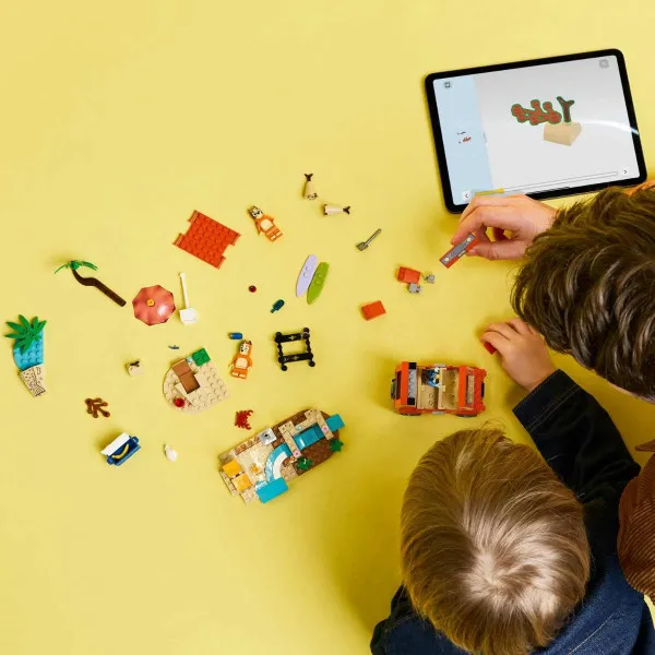 LEGO 4PLUS BERRY 2025 BLUEYEVA PLAŽA I PUTOVANJE PORODICE AUTOM 4+ 