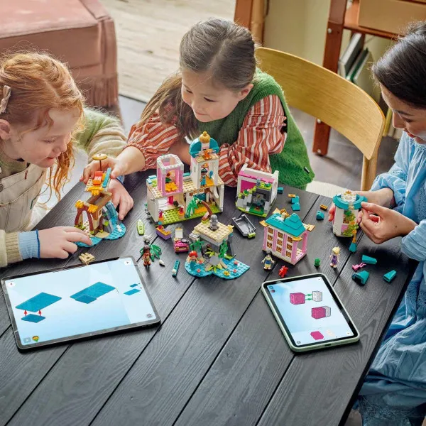 LEGO DISNEY PRINCESS PRINCEZIN DVORAC I KUĆNI LJUBIMCI 6+ 