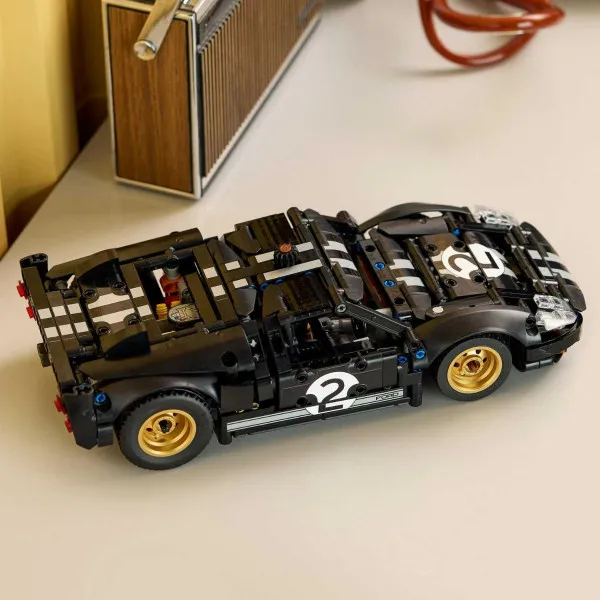 LEGO FORD 1966 MK11 TRKAĆI AUTO 