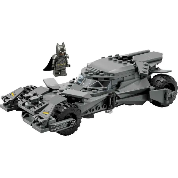 LEGO BATMAN vs SUPERMAN:BATMOBILE 9+ 