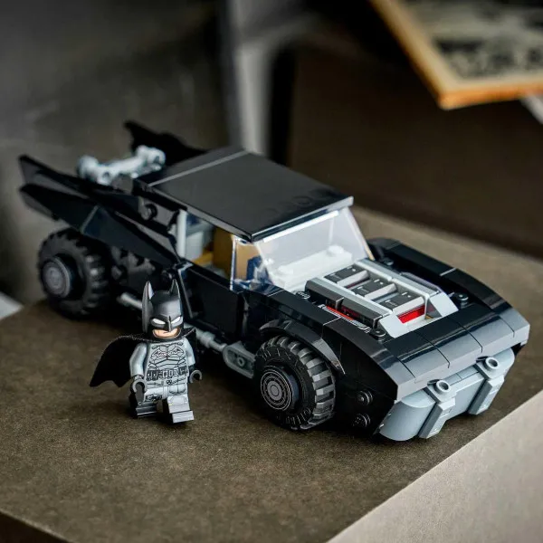 LEGO BATMAN:BATMOBILE 9+ 