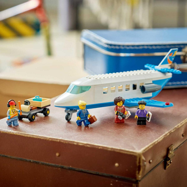 PUTNIČKI AVION 