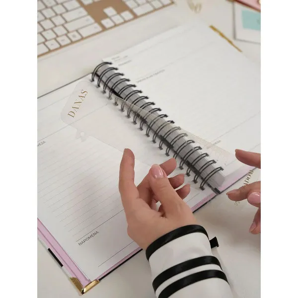 PLANER CRNO BIJELI MODA I TAKO TO 