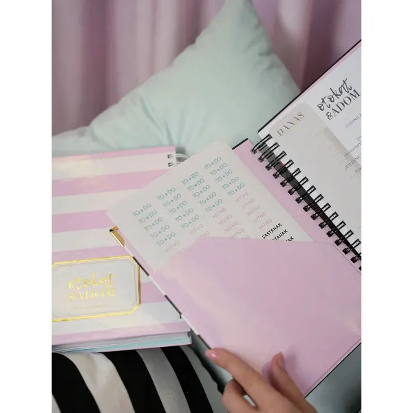 PLANER CRNO BIJELI MODA I TAKO TO 