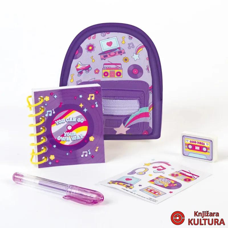 PRIVJESAK MINI RANAC SA PRIBOROM ZA PISANJE 