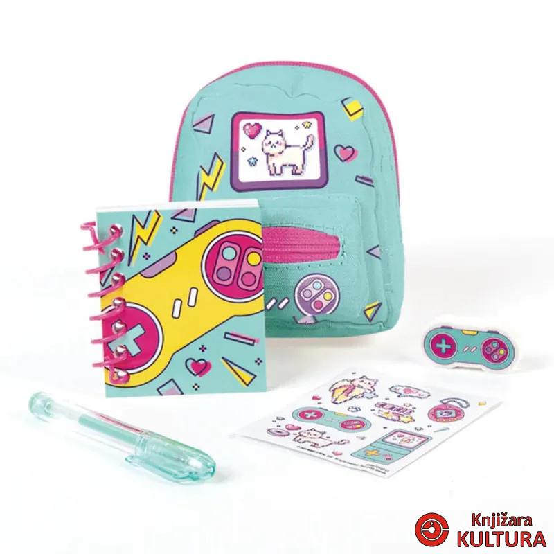 PRIVJESAK MINI RANAC SA PRIBOROM ZA PISANJE 